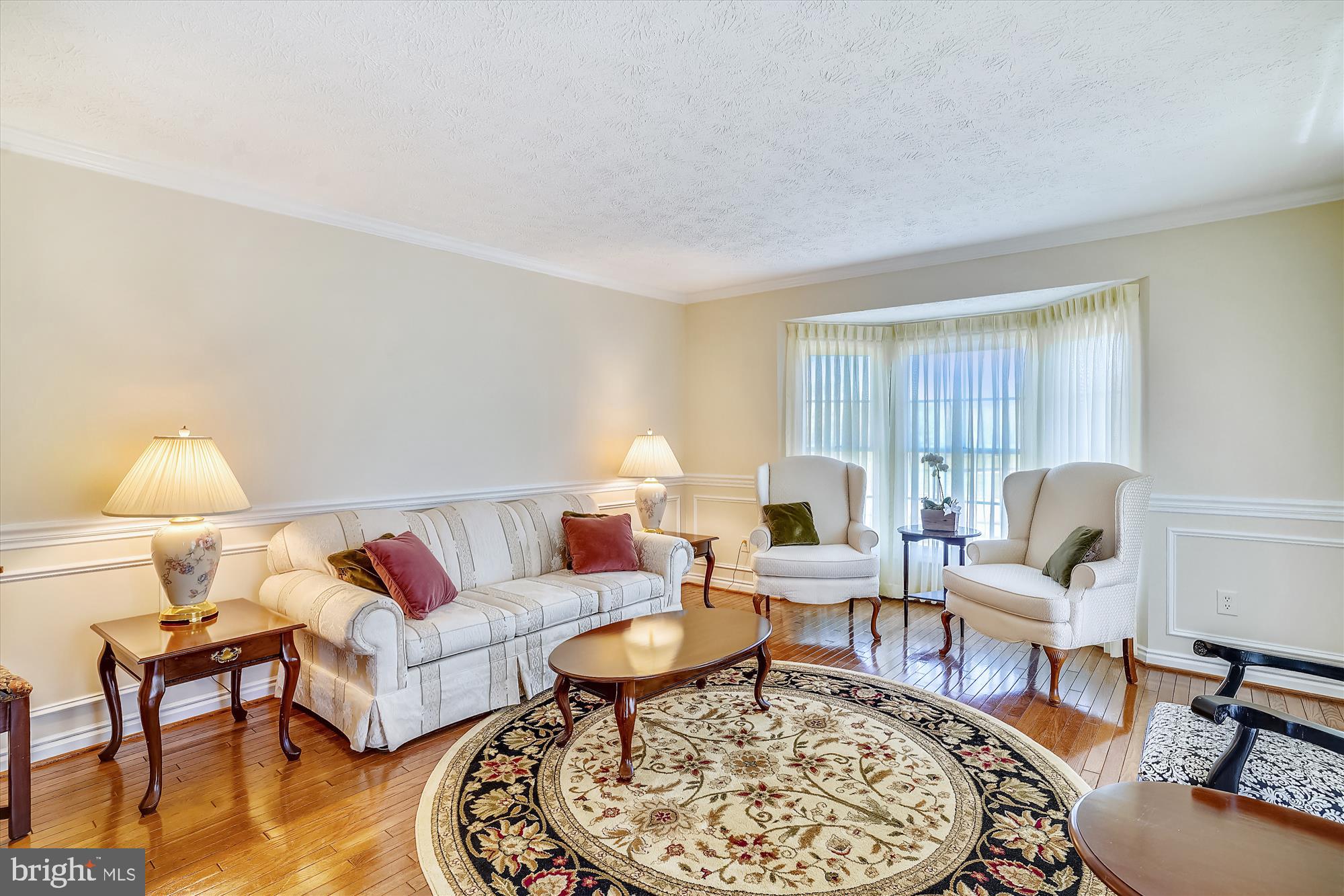 17302 Seneca Chase Park Road Poolesville, MD 20837 - Photo 5 of 82 Formal Living Room w/ Bay windows