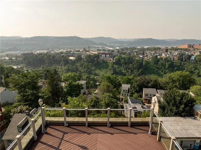 a picture of a city view