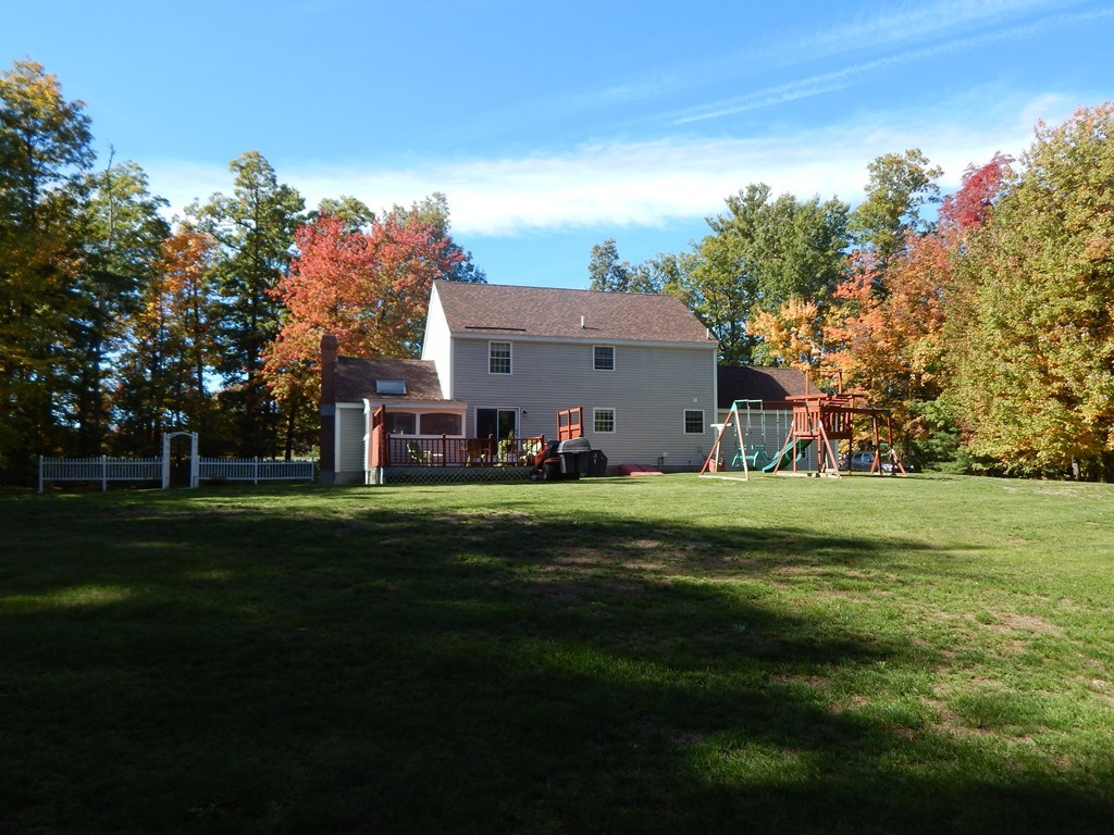 81 Osgood Road Sterling, MA 01564 - Photo 5 of 30