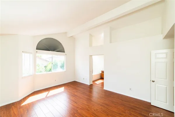 $4,450 | 10 Sparta, Irvine, CA 92614