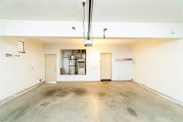 $4,450 | 10 Sparta, Irvine, CA 92614