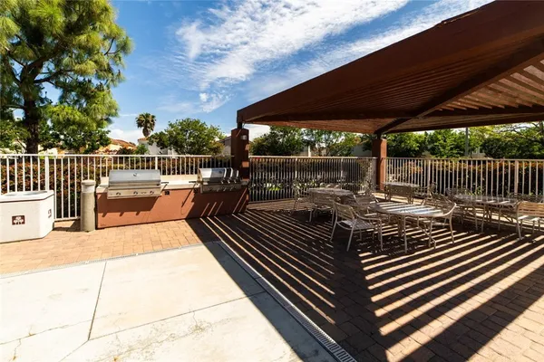 $4,450 | 10 Sparta, Irvine, CA 92614