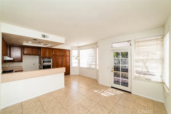 $4,450 | 10 Sparta, Irvine, CA 92614