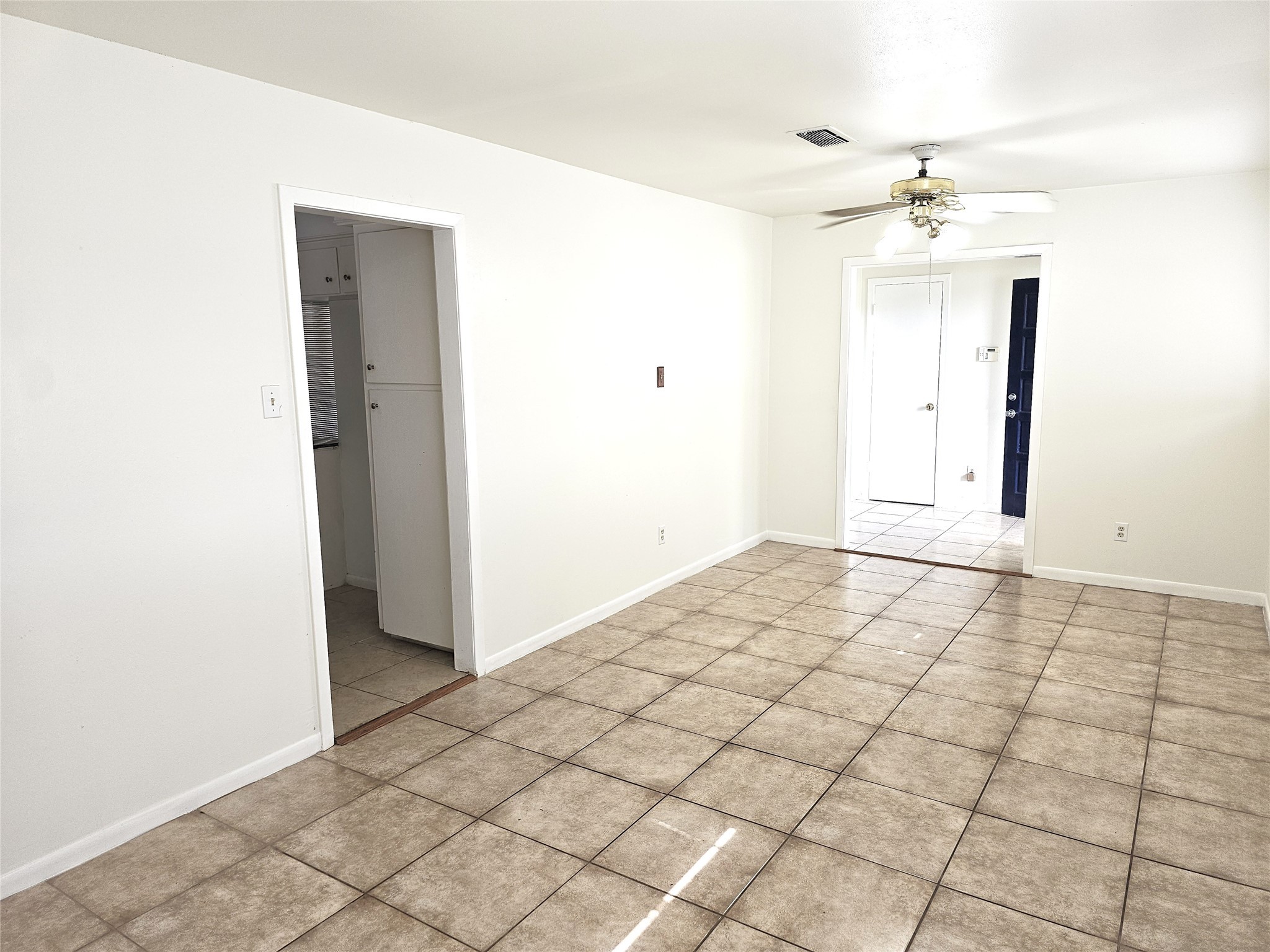 11427 Kirkmeadow Drive Houston, TX 77089 - Photo 11 of 24 a view of an empty room