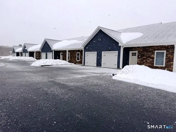 $359,900 | 210 Munson Road, Unit 1D, Wolcott, CT 06716