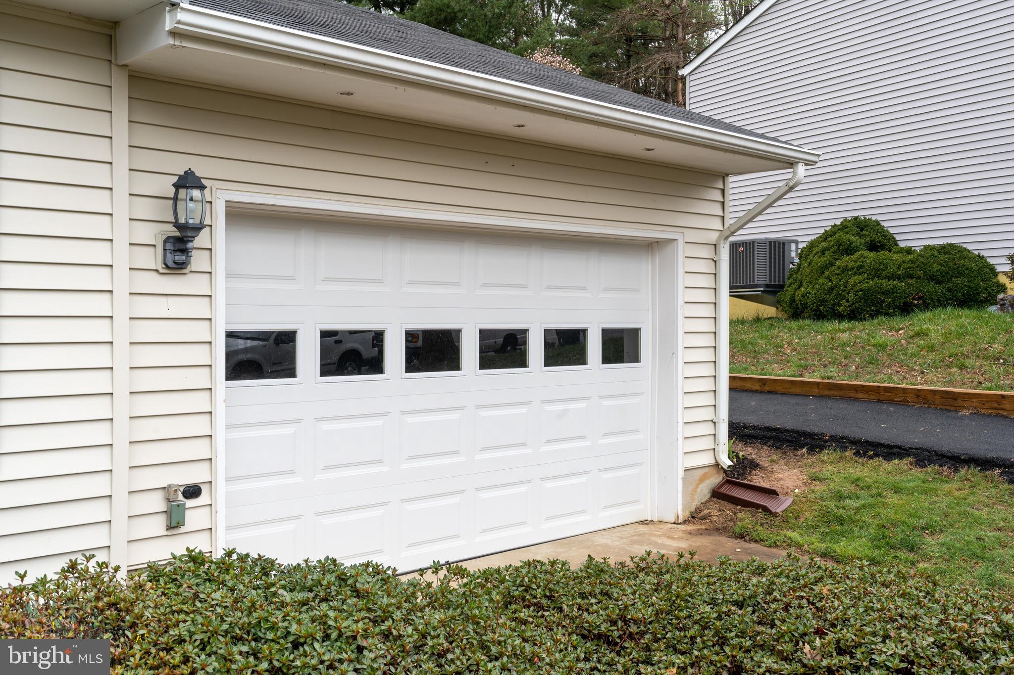 6128 Mantle Road Burke, VA 22015 - Photo 24 of 32 One Car Attached Garage