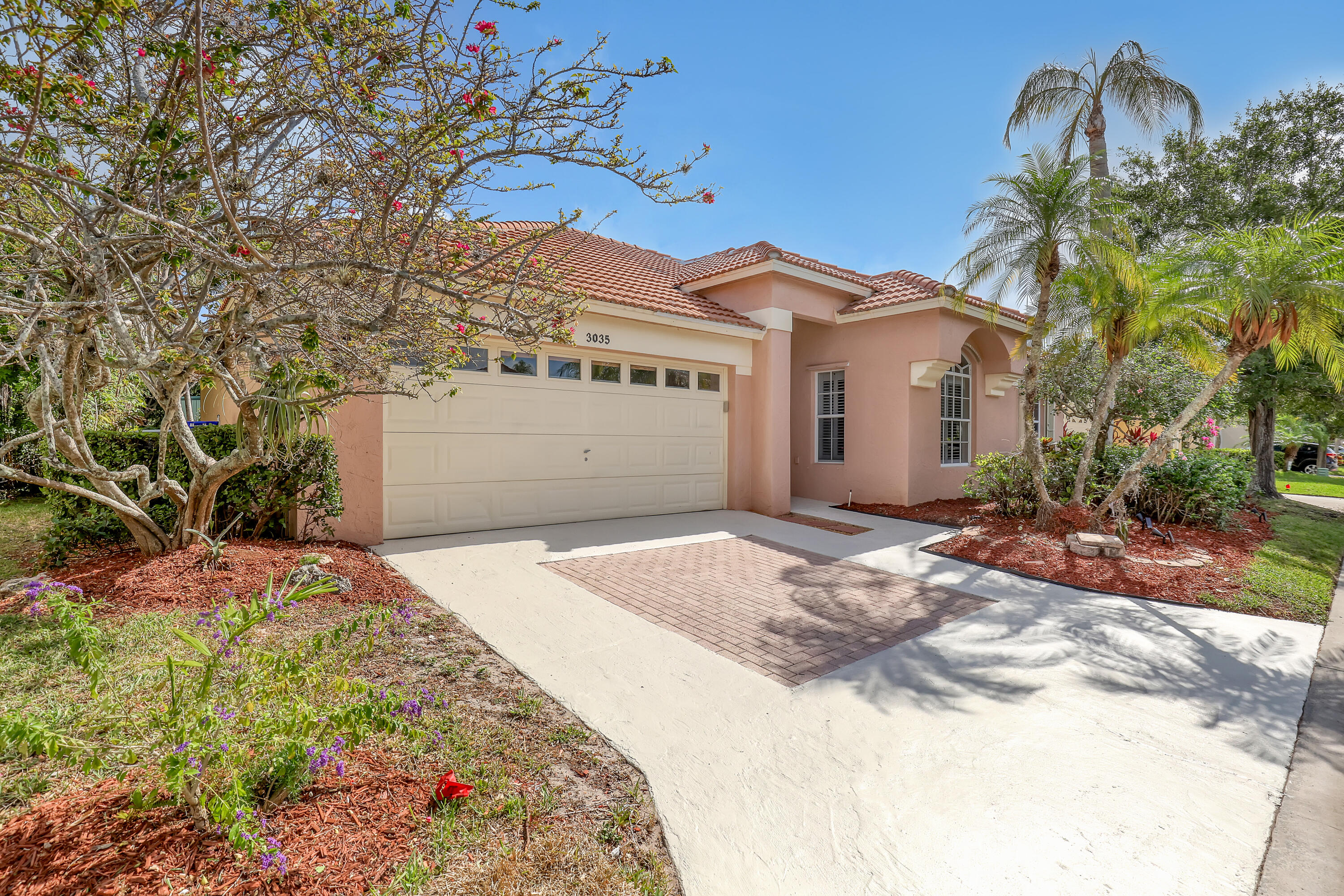 3035 Casa Rio Court Riviera Beach, FL 33418 - Photo 2 of 28 Parking