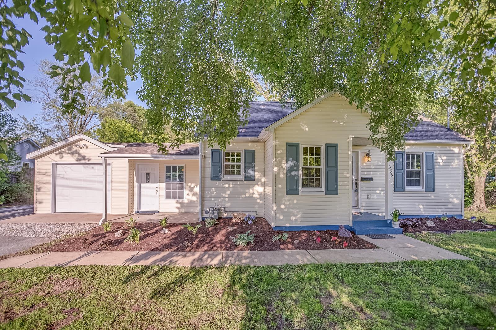 335 Staunton Road Troy, IL 62294 - Photo 1 of 21 Gallery Image 1
