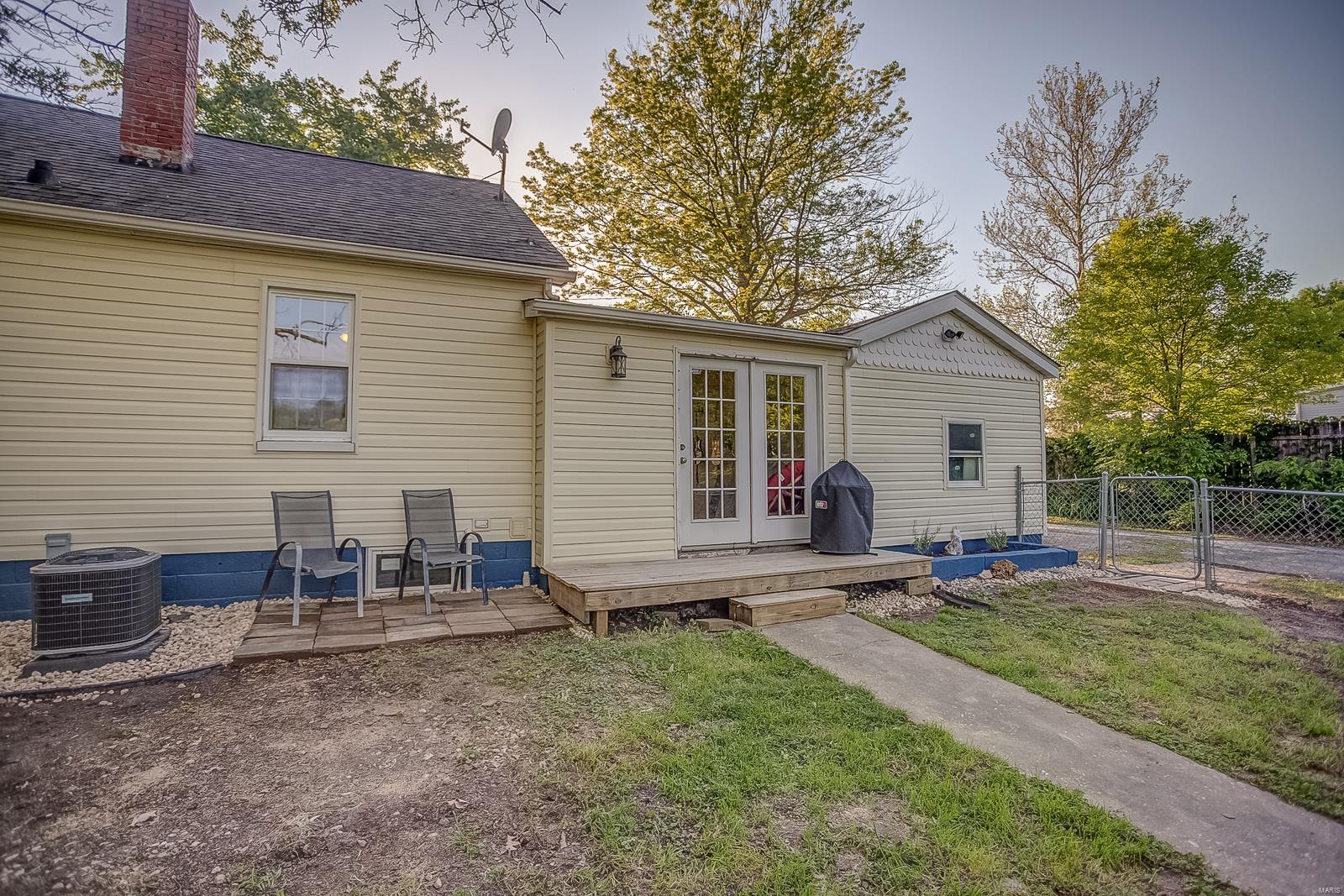 335 Staunton Road Troy, IL 62294 - Photo 18 of 21 Gallery Image 18