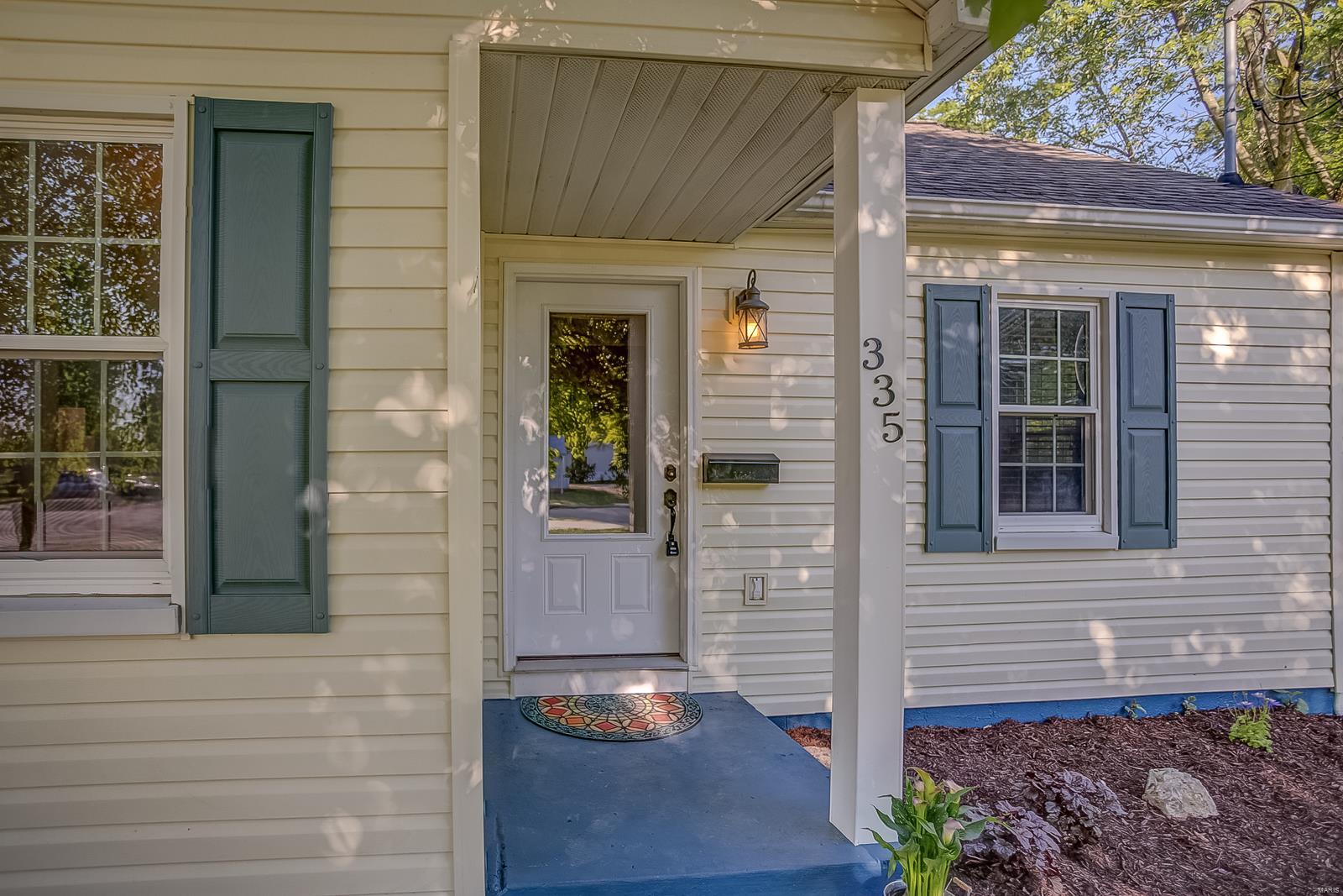335 Staunton Road Troy, IL 62294 - Photo 3 of 21 Gallery Image 3