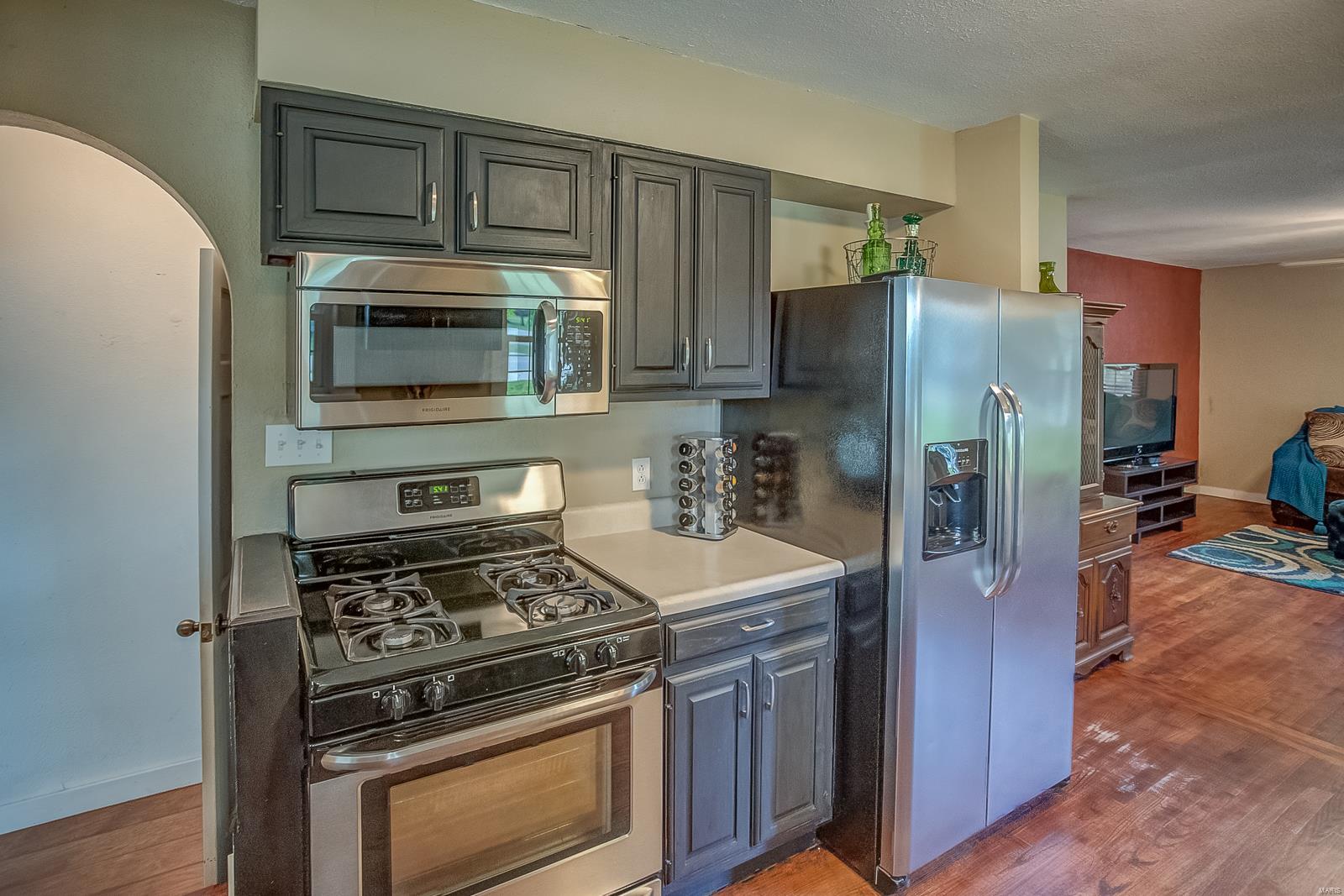 335 Staunton Road Troy, IL 62294 - Photo 6 of 21 Gallery Image 6