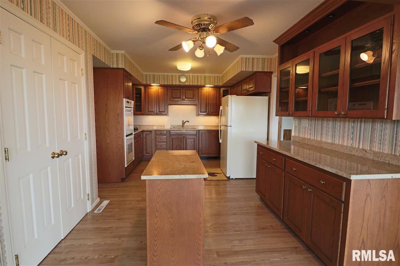 9162 North Picture Ridge Road Peoria, IL 61615 - Photo 8 of 27 Gallery Image 8