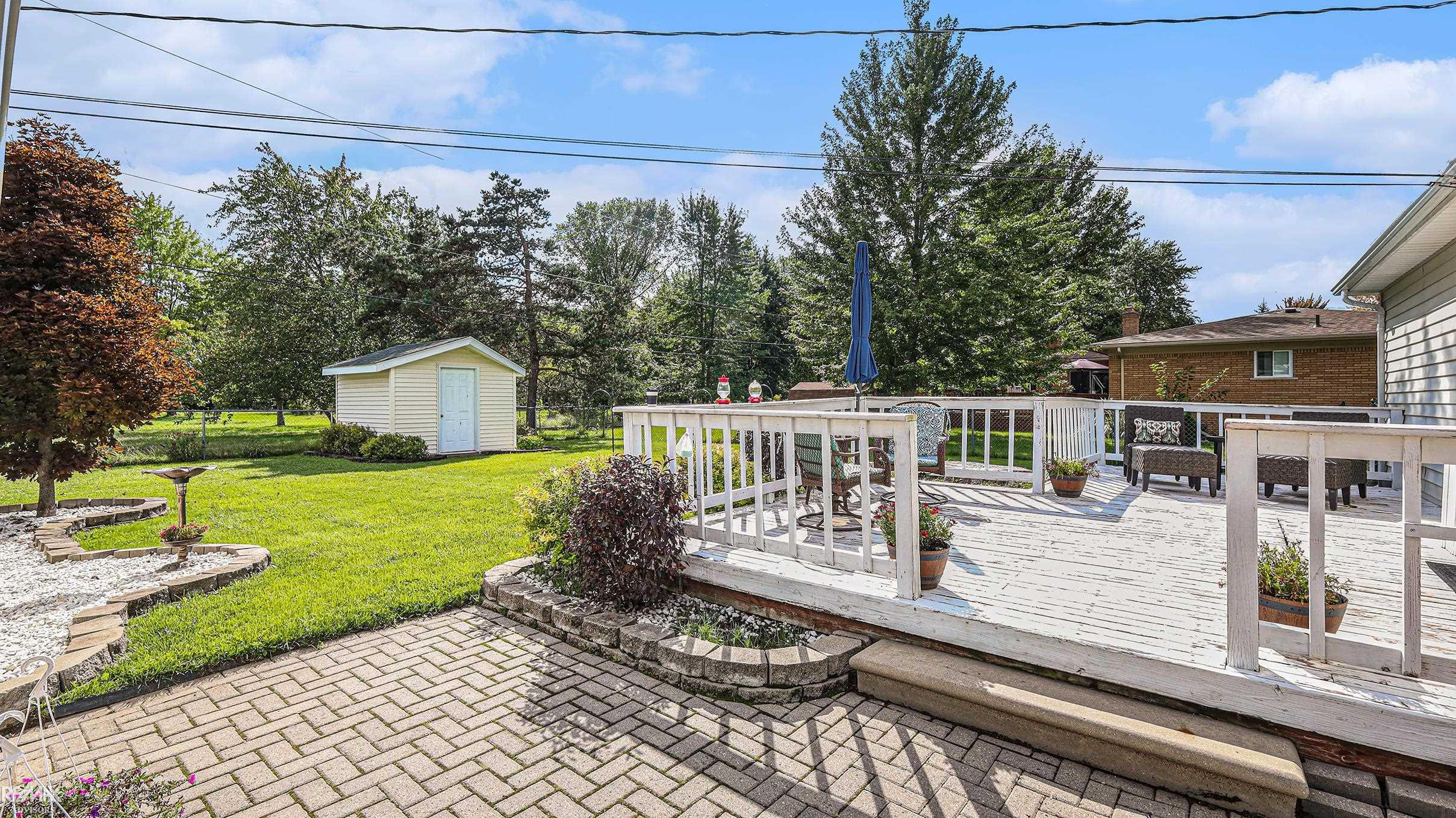49436 Callens Road New Baltimore, MI 48047 - Photo 13 of 16 50125866-12.JPG