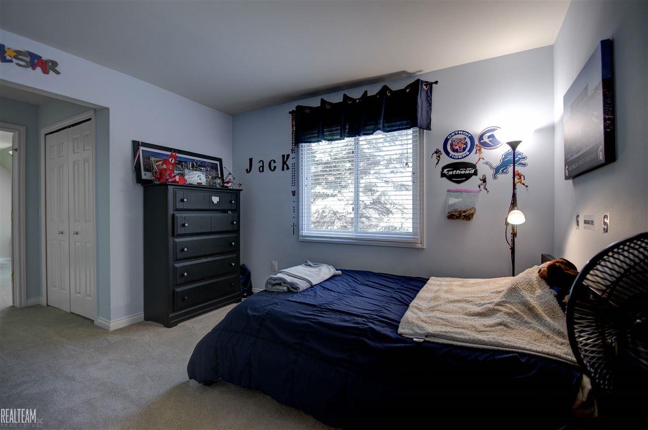 921 Dakota Rochester Hills, MI 48307 - Photo 26 of 46