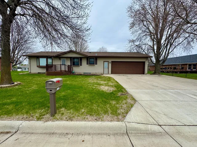 $250,000 | 1112 10th Street, Gaylord, MN 55334