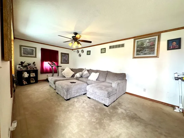 $250,000 | 1112 10th Street, Gaylord, MN 55334