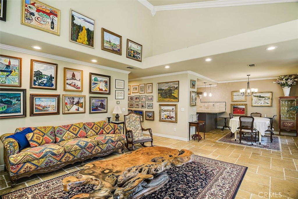 1718 Tecalote Drive, Unit 9 Fallbrook, CA 92028 - Photo 7 of 23 Great Room-Dining
