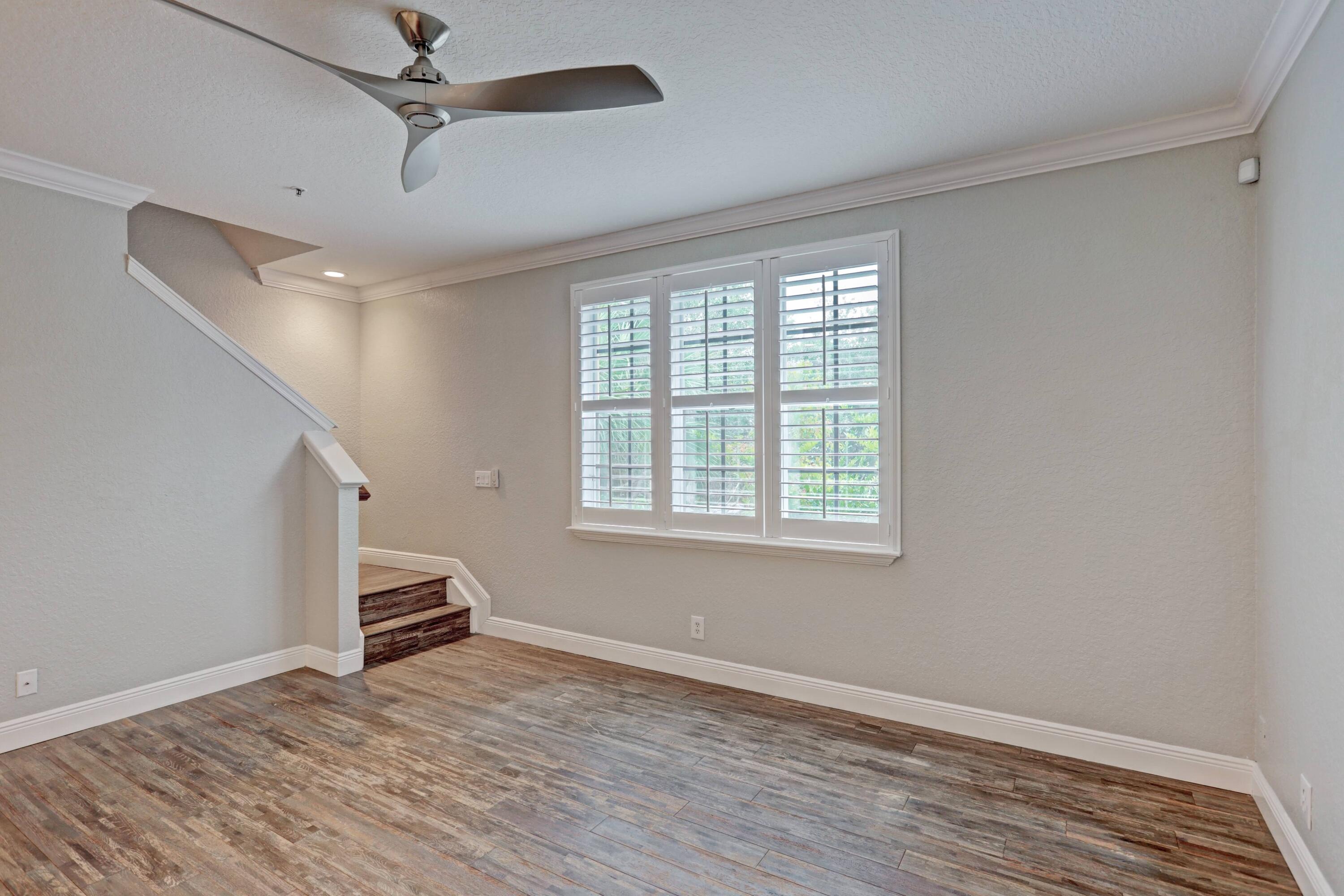161 Apalachee Lane Jupiter, FL 33458 - Photo 20 of 32 LIVING ROOM
