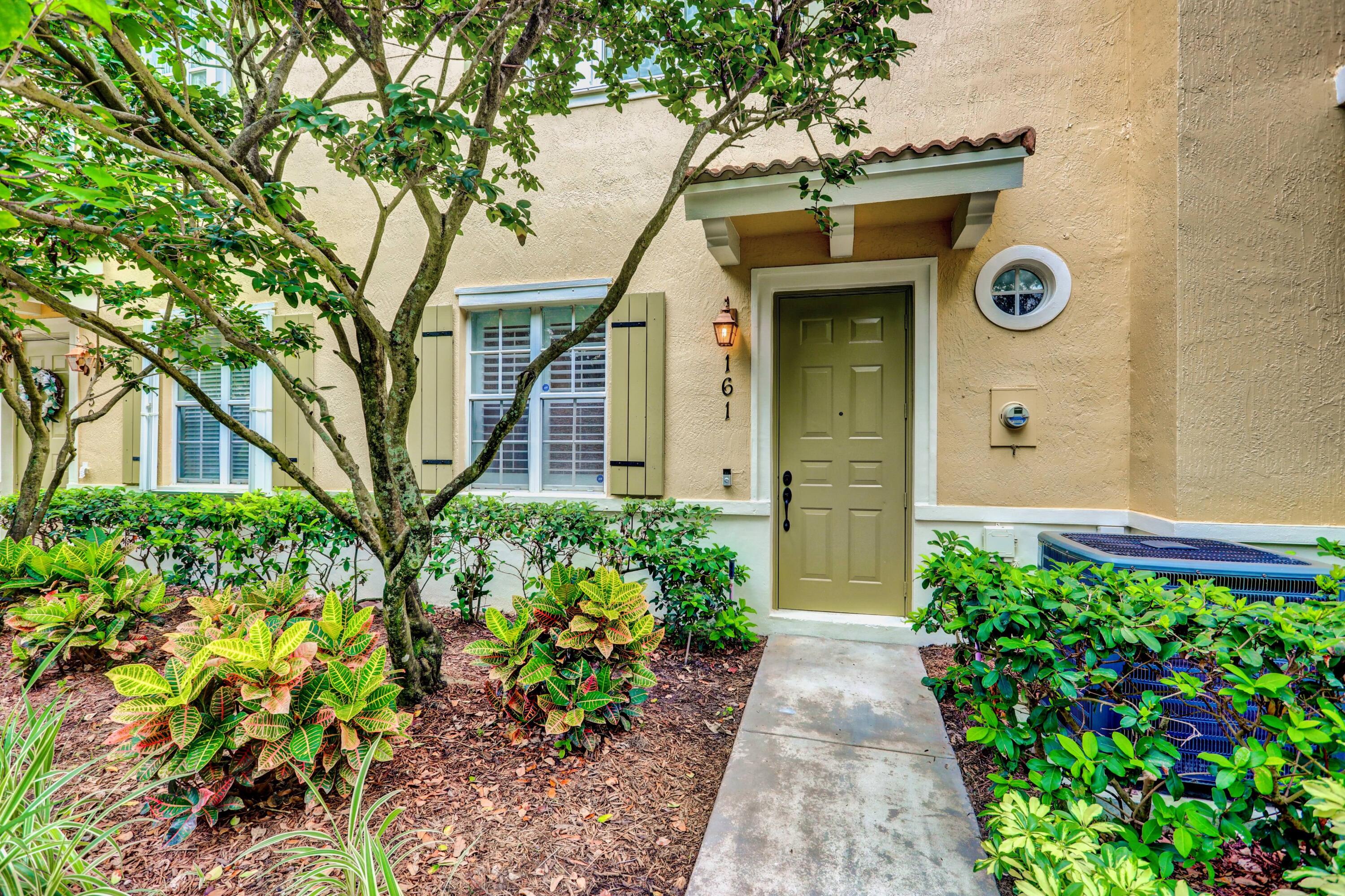 161 Apalachee Lane Jupiter, FL 33458 - Photo 3 of 32 05_img_1877_78_79_80_81_82_83