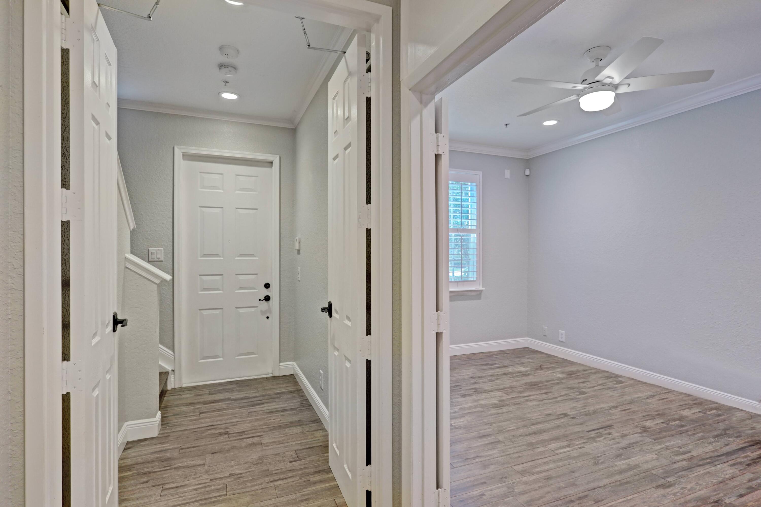 161 Apalachee Lane Jupiter, FL 33458 - Photo 7 of 32 ENTRY