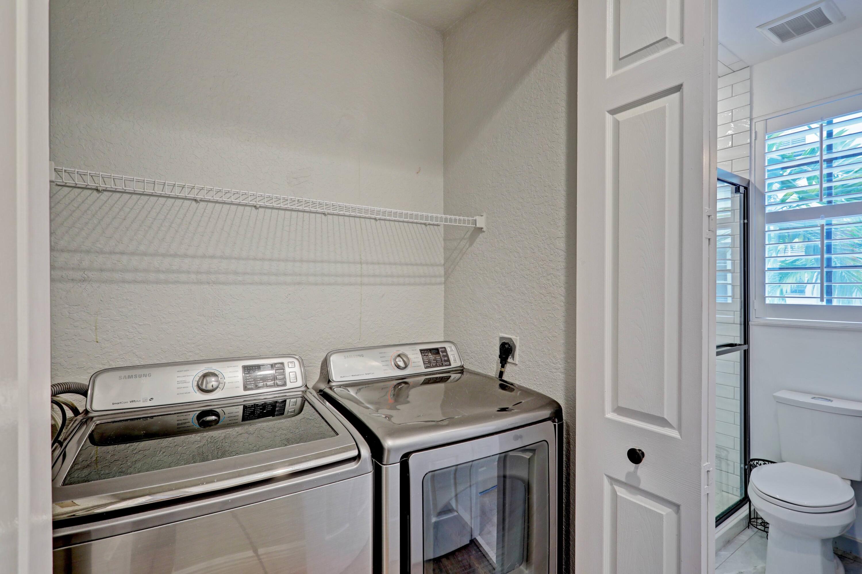 161 Apalachee Lane Jupiter, FL 33458 - Photo 9 of 32 LAUNDRY