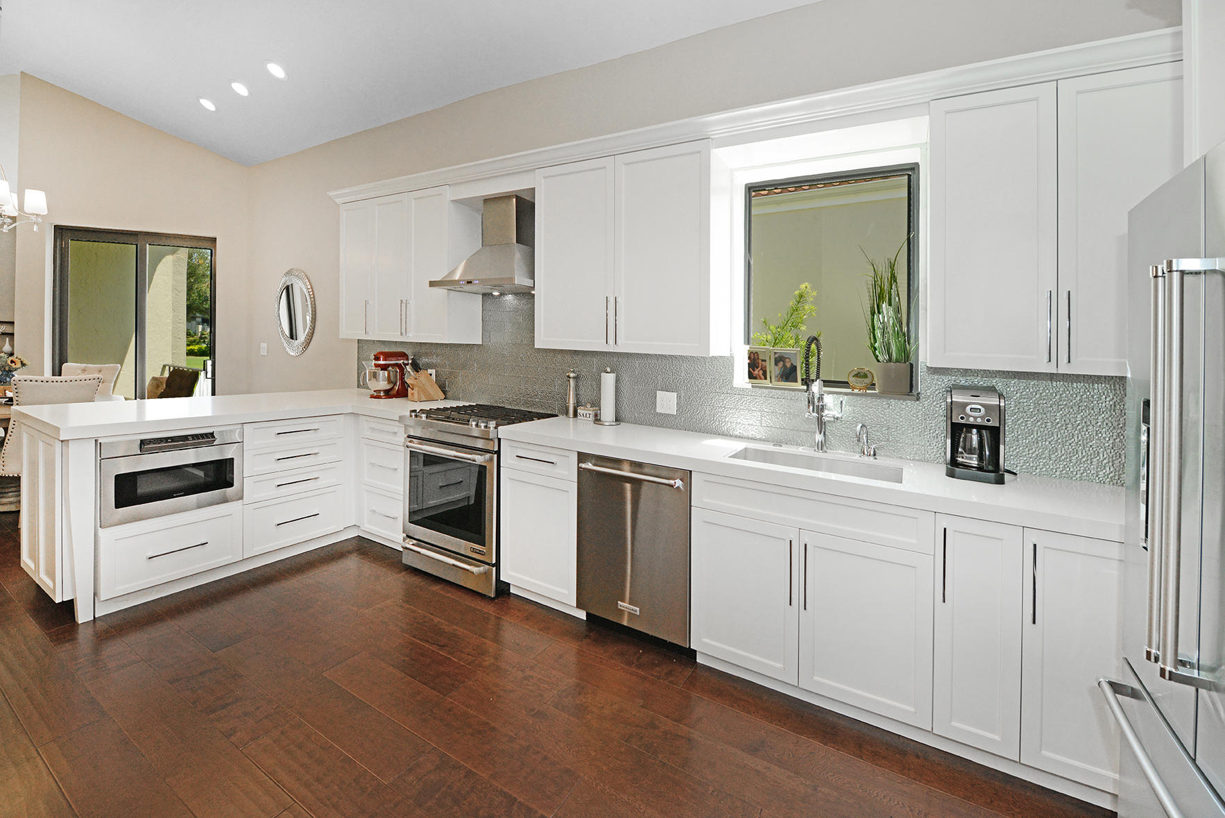 7473 Campo Florido Boca Raton, FL 33433 - Photo 10 of 36 Quartz Counter tops