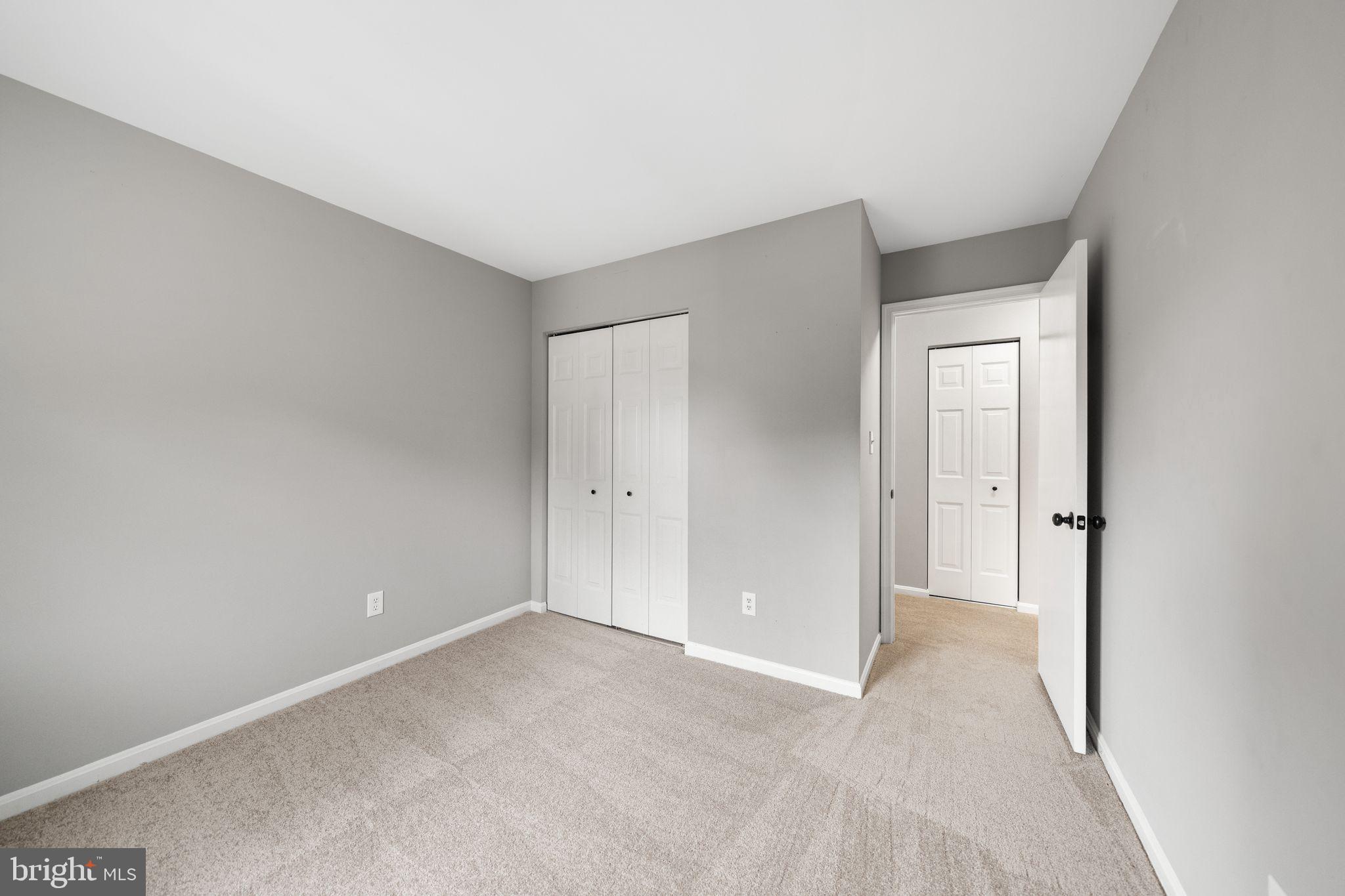 10028 Dellcastle Road Gaithersburg, MD 20886 - Photo 33 of 57 Third bedroom