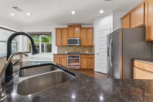 $2,400 | 20515 Bandrock Terrace, Richmond, TX 77407