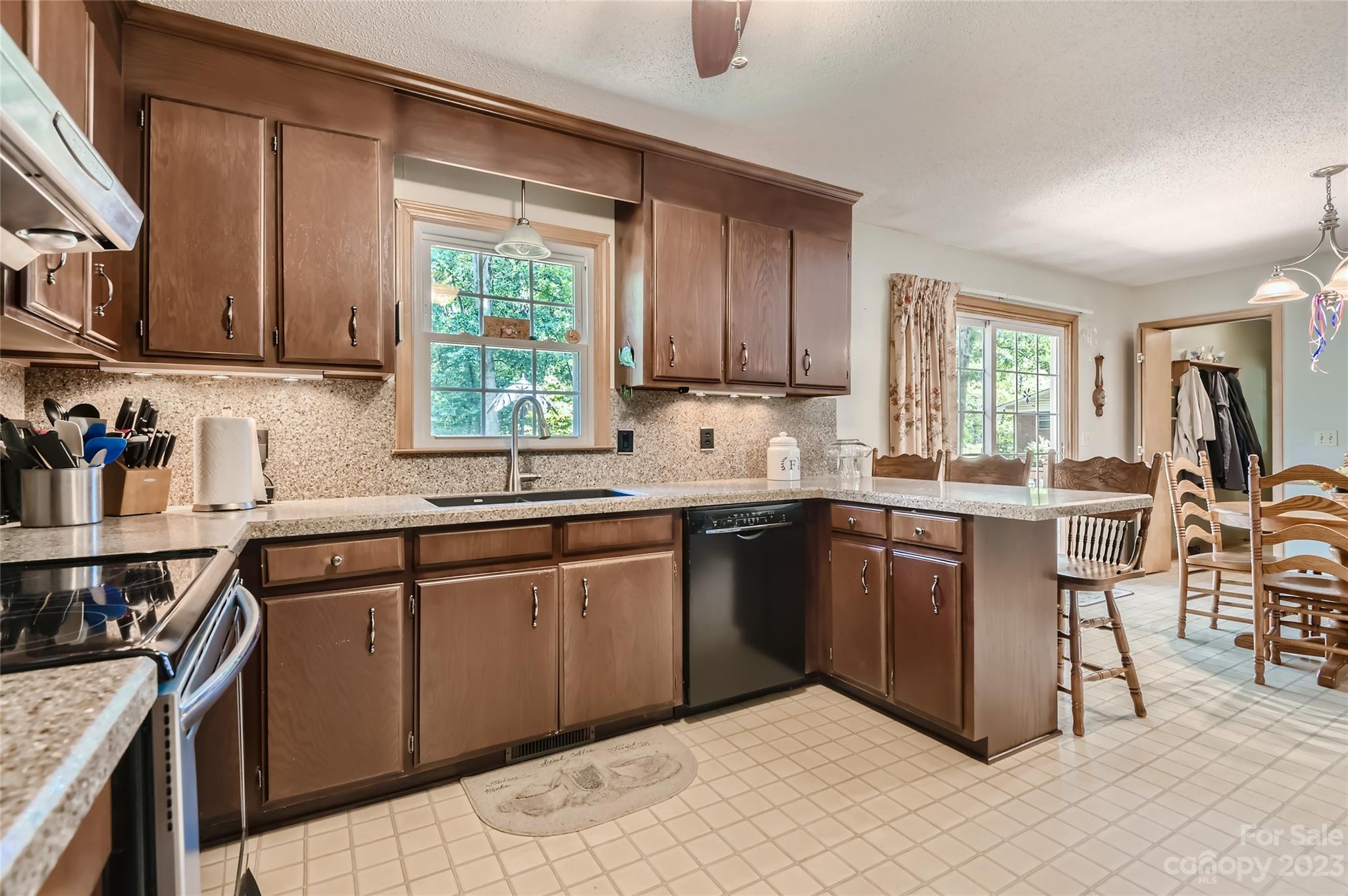 708 Archibald Road Concord, NC 28025 - Photo 4 of 11 Gallery Image 4
