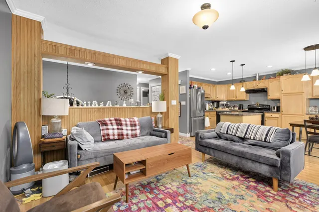 $250,000 | 5482 Egan Drive, Savage, MN 55378