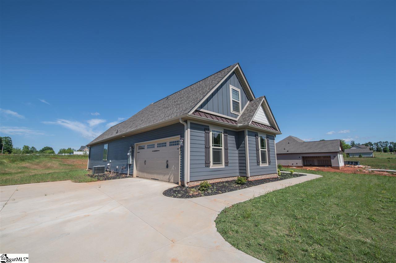 1710 Ballenger Road Wellford, SC 29385 - Photo 5 of 33