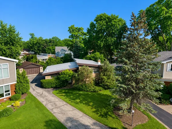 $4,550 | 406 Sunset Drive, Wilmette, IL 60091