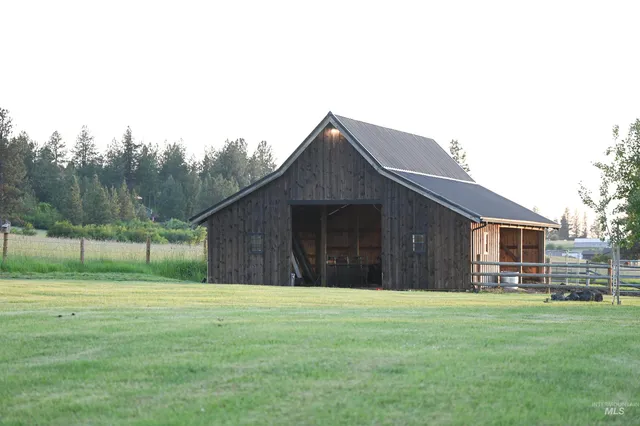 $749,000 | 862 Whitetail Drive, Grangeville, ID 83530