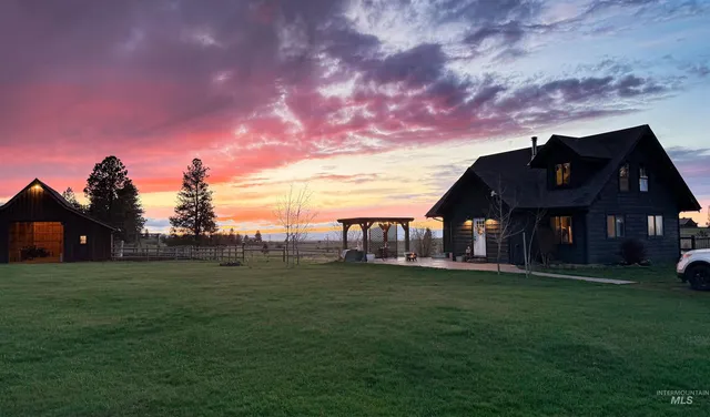 $749,000 | 862 Whitetail Drive, Grangeville, ID 83530