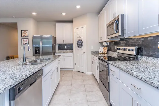 $2,400 | 632 Vista Villages Boulevard, Davenport, FL 33896