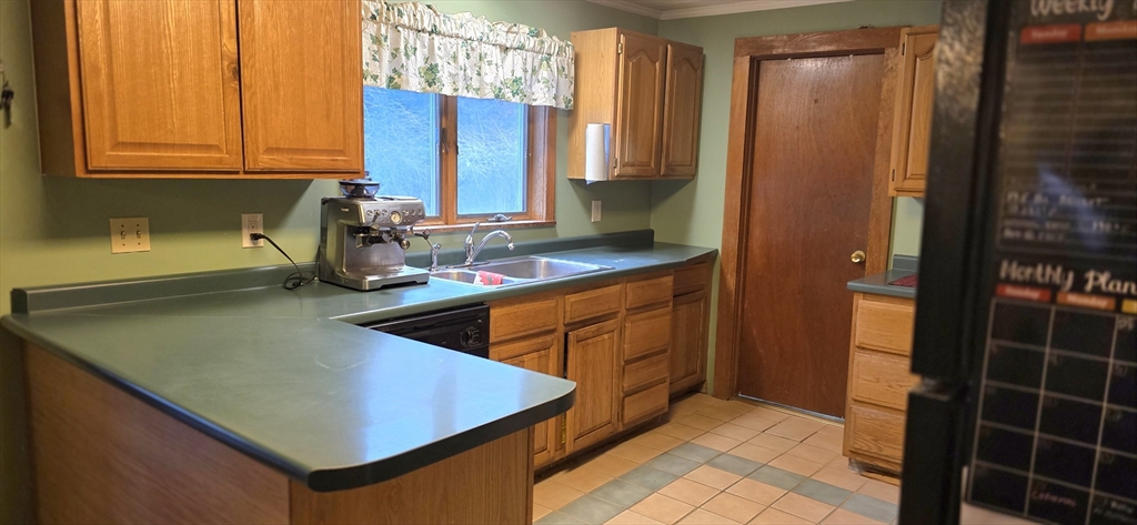 78 South Spencer Road Spencer, MA 01562 - Photo 7 of 20 Gallery Image 7