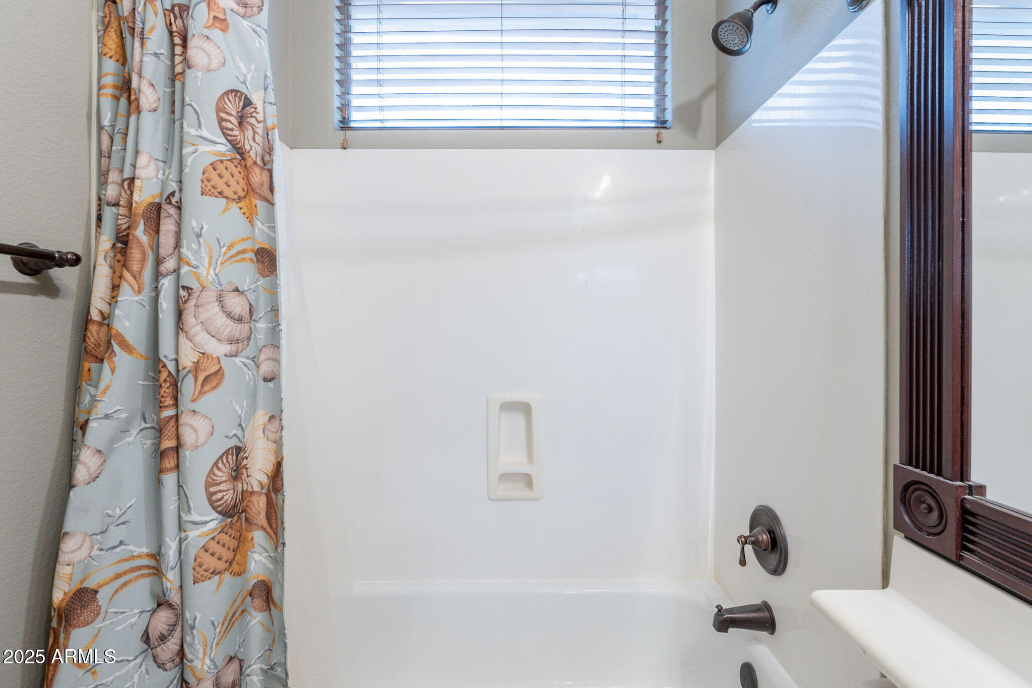 13820 West Cheery Lynn Road Avondale, AZ 85392 - Photo 13 of 28 21-web-or-mls-Cheery-21