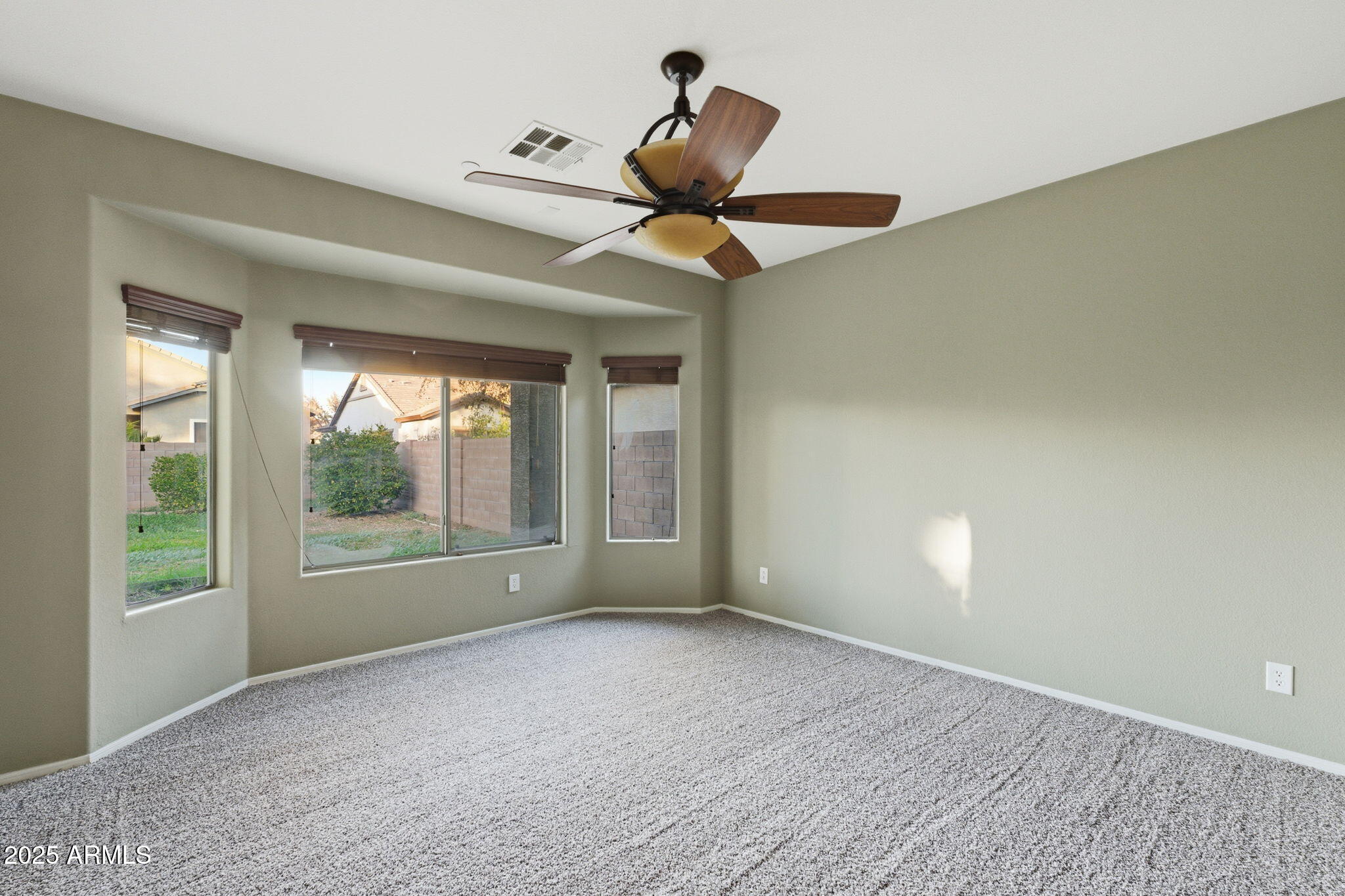13820 West Cheery Lynn Road Avondale, AZ 85392 - Photo 8 of 28 020_ListerPros