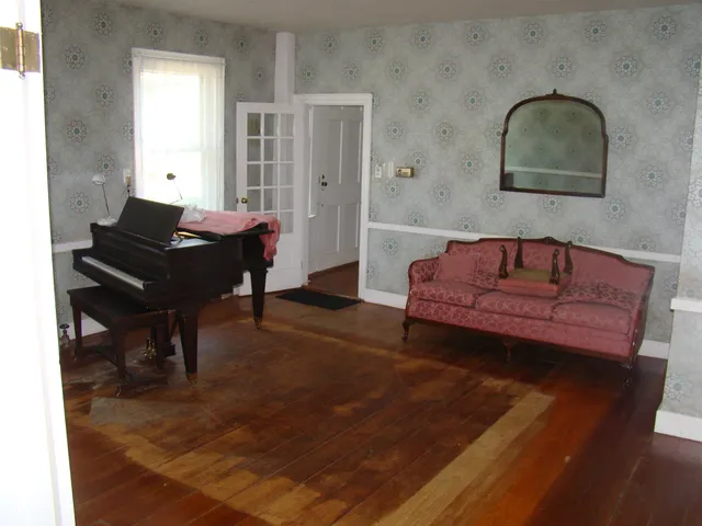 $329,000 | 1441 East Main Street, Poultney, VT 05764