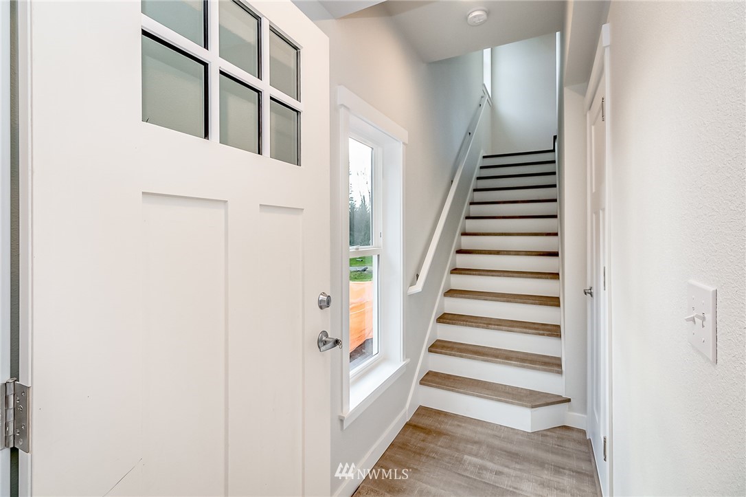2720 Callow Road, Unit A Lake Stevens, WA 98258 - Photo 3 of 32 a view of entryway