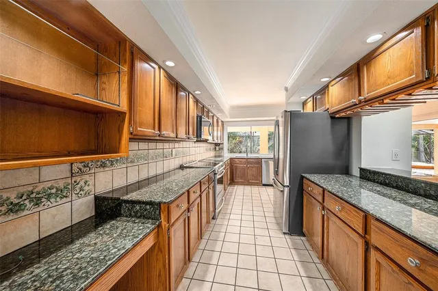 $695,000 | 3328 Westmoreland Drive, Tampa, FL 33618