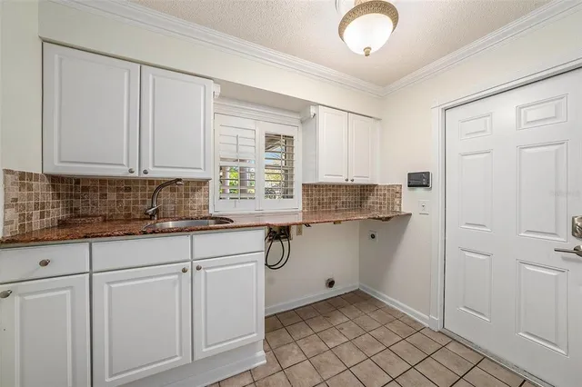 $695,000 | 3328 Westmoreland Drive, Tampa, FL 33618