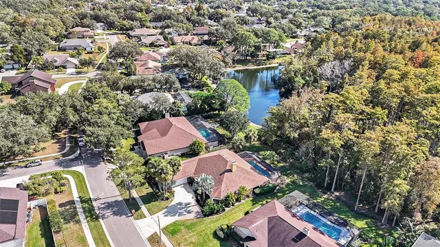 $695,000 | 3328 Westmoreland Drive, Tampa, FL 33618