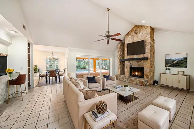 $695,000 | 3328 Westmoreland Drive, Tampa, FL 33618