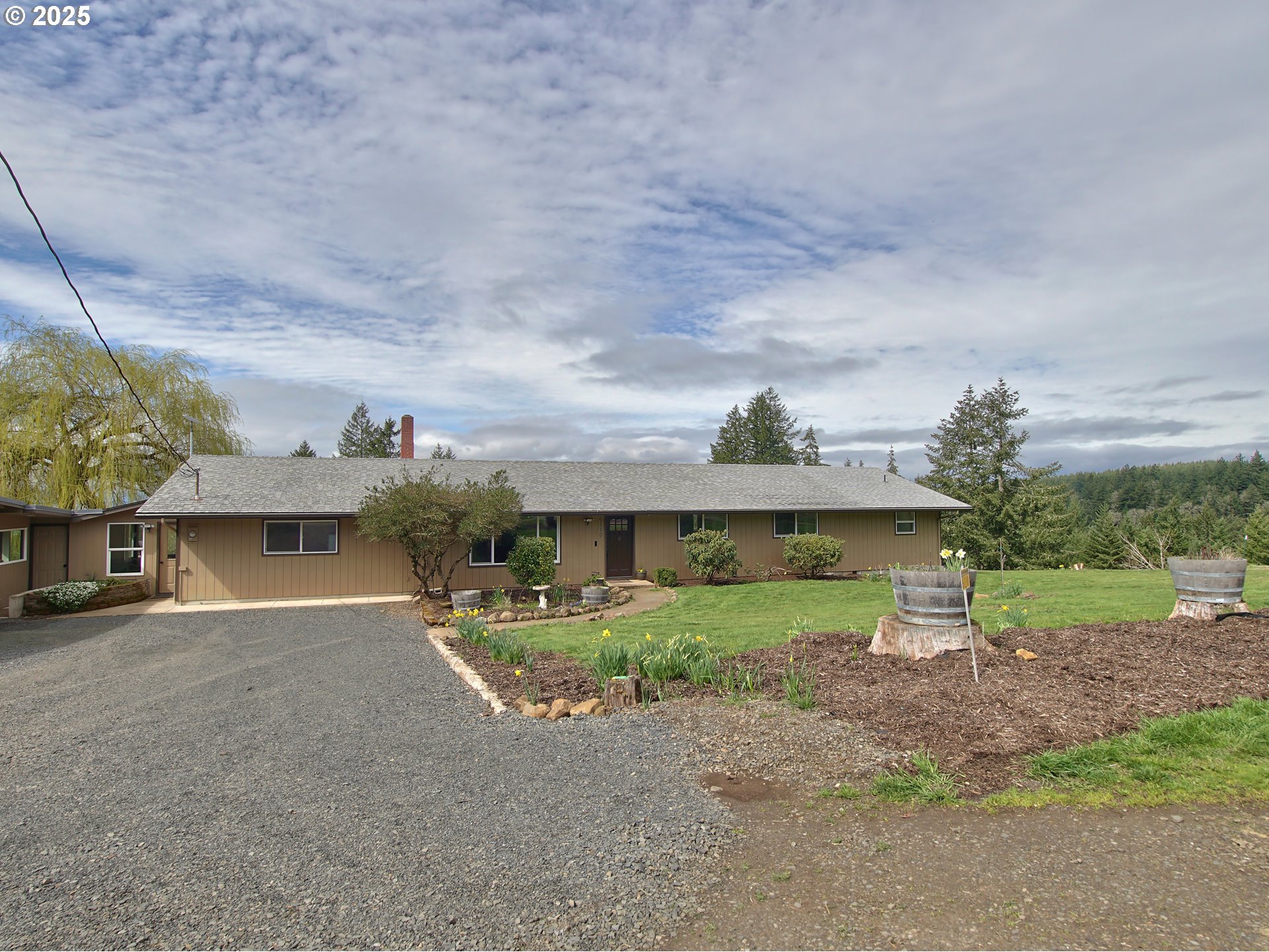 6110 Yampo Road Amity, OR 97101 - Photo 3 of 44