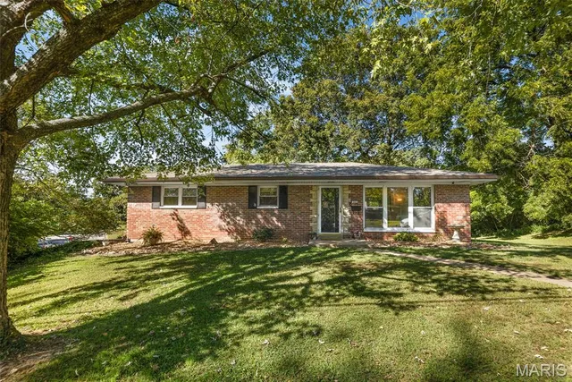 $247,000 | 101 Westminster Drive, Collinsville, IL 62234