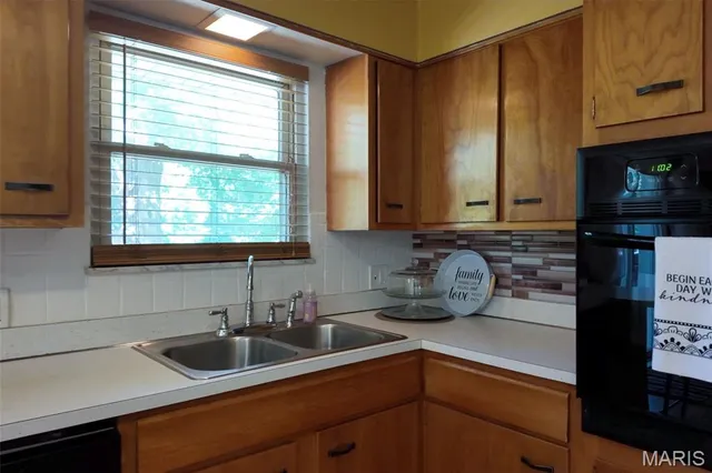 $247,000 | 101 Westminster Drive, Collinsville, IL 62234