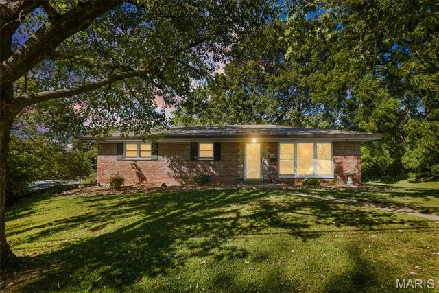 $247,000 | 101 Westminster Drive, Collinsville, IL 62234