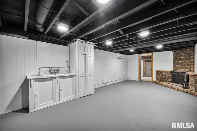 $240,000 | 6213 North Saint Marys Road, Peoria, IL 61614