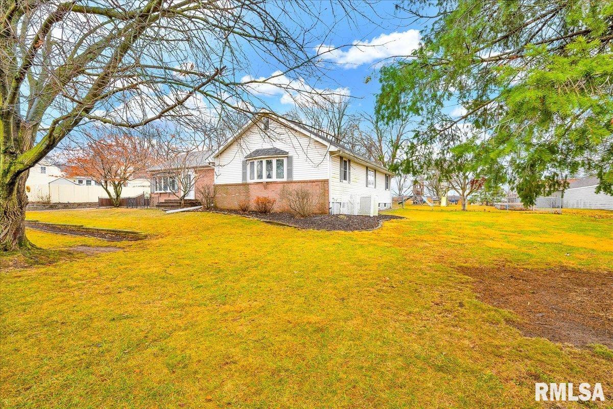 6213 North Saint Marys Road Peoria, IL 61614 - Photo 30 of 56